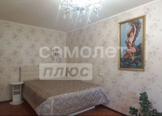 Продается трехкомнатная квартира, 61.7 м2, Волгоград, улица 64-й Армии, 129, Кировский район
