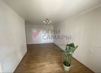 Продается двухкомнатная квартира, 44 м2, Самарская область, улица Карбышева, 77