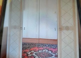 Продаю трехкомнатную квартиру, 71 м2, Кувандык, улица Маяковского, 3