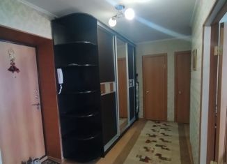 Продается двухкомнатная квартира, 60 м2, Татарстан, улица Сергея Лазо, 1