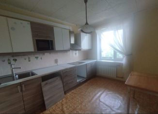 Продается 4-комнатная квартира, 70 м2, Карелия, улица Бондарева, 11