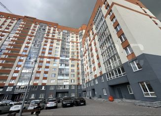 Продается 2-комнатная квартира, 58 м2, Екатеринбург, Октябрьский район, улица Яскина, 14