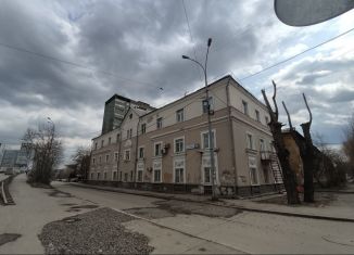 Продаю двухкомнатную квартиру, 40 м2, Екатеринбург, метро Площадь 1905 года, Студенческая улица, 45