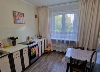 Продажа 2-ком. квартиры, 52 м2, Ангарск, микрорайон 17А, 27