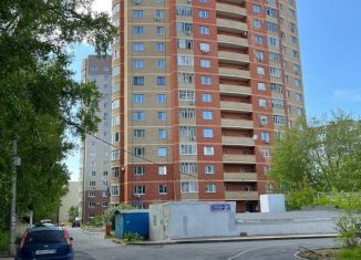 Сдам в аренду 1-ком. квартиру, 46 м2, Казань, улица Юлиуса Фучика, 8Б