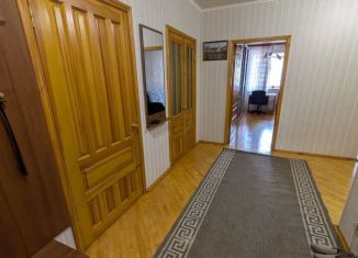 Трехкомнатная квартира в аренду, 100 м2, Рязанская область, улица Есенина