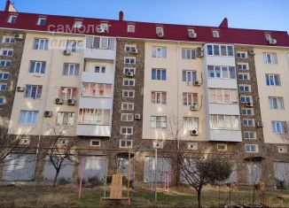 Продается 3-комнатная квартира, 70.5 м2, поселок городского типа Новомихайловский, 2-й микрорайон, 29