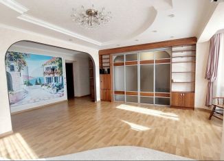 Продам 4-комнатную квартиру, 101 м2, Батайск, улица Северный Массив, 9