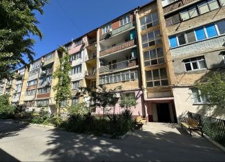 Продаю 1-комнатную квартиру, 33 м2, Дагестан, проспект Петра I, 113А