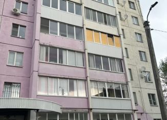 Двухкомнатная квартира на продажу, 63.8 м2, Златоуст, проспект имени Ю.А. Гагарина, 5-я линия, 9А