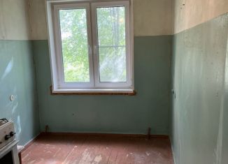 Трехкомнатная квартира на продажу, 52 м2, Мурманск, улица Баумана, 36