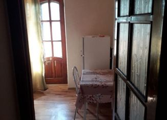 Сдам 1-ком. квартиру, 38 м2, Тихорецк, Октябрьская улица, 110Б