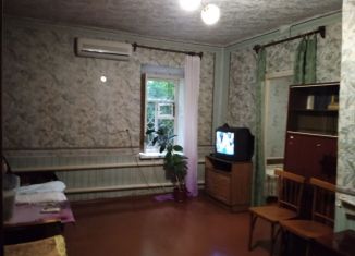 Продам трехкомнатную квартиру, 56 м2, Шахты, проспект Красной Армии, 148