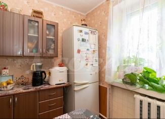 Продается 3-комнатная квартира, 61 м2, Тюмень, улица Будённого, 6