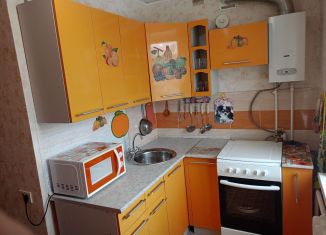 Продам 3-комнатную квартиру, 59.5 м2, Челябинская область, улица Мичурина, 10