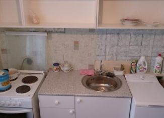 Сдается в аренду однокомнатная квартира, 42 м2, Челябинская область, Российская улица, 159
