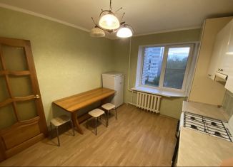 Сдам 2-комнатную квартиру, 65 м2, Рязань, улица Костычева, 5