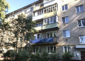 Сдается в аренду 3-ком. квартира, 57 м2, Павловский Посад, улица 1 Мая, 111