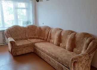 Продам 3-ком. квартиру, 55 м2, Камбарка, улица Курягина, 15