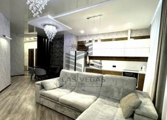 Сдам 3-ком. квартиру, 80 м2, Сочи, Параллельная улица, 9лит10В, микрорайон Завокзальный