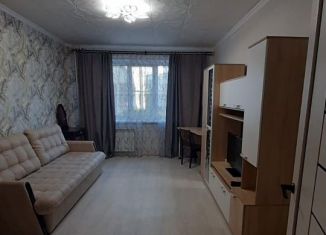 Сдам в аренду однокомнатную квартиру, 35 м2, Тихвин, улица Коммунаров, 20