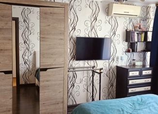 Продам 3-ком. квартиру, 60 м2, Краснодар, улица имени Дмитрия Благоева, 18