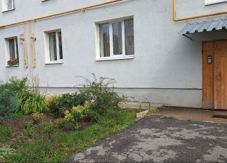 Сдам 1-ком. квартиру, 30 м2, Сызрань, Хвалынская улица, 93
