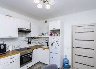 Продается 2-ком. квартира, 67 м2, Тюмень, Первомайская улица, 50