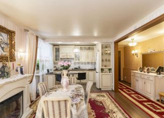 Продажа 3-комнатной квартиры, 65 м2, Тюмень, улица Василия Гольцова, 8