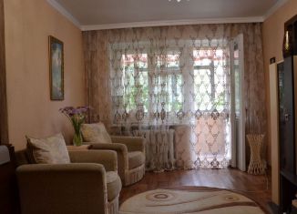 Продам 3-комнатную квартиру, 53.3 м2, Курск, Школьная улица, 5к8