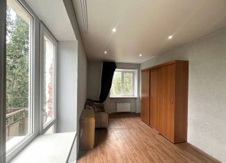 Продается однокомнатная квартира, 33 м2, Астрахань, улица Николая Ветошникова, 12