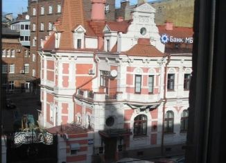 2-ком. квартира в аренду, 80 м2, Санкт-Петербург, улица Марата, 66/22