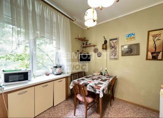 Продам 2-комнатную квартиру, 56.5 м2, Республика Башкортостан, улица Калинина, 22