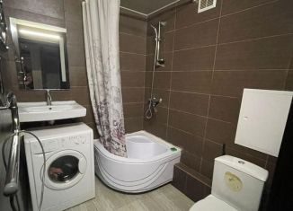 Сдаю в аренду 1-ком. квартиру, 32 м2, Североморск, Гвардейская улица, 10