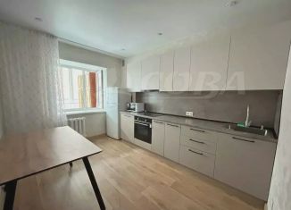 Сдаю в аренду 1-комнатную квартиру, 44 м2, Тюменская область, Мельничная улица, 83