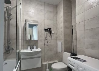 Сдам в аренду 1-комнатную квартиру, 46 м2, Татарстан, улица Братьев Батталовых, 27к2