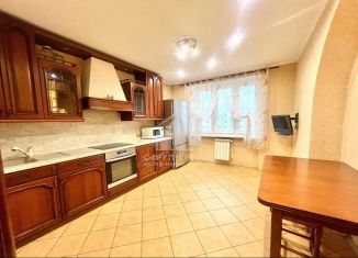 Продаю 3-ком. квартиру, 95.5 м2, Калининград, улица Еловая Аллея, 63А