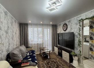 Продажа 3-ком. квартиры, 60 м2, Салават, улица Островского, 57