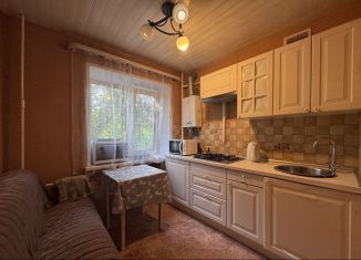 Сдаю в аренду двухкомнатную квартиру, 43 м2, Подольск, улица Ленина, 32