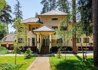 Продаю дом, 850 м2, деревня Дунино