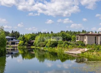 Продаю дом, 442 м2, деревня Каменка, улица Бульварное Кольцо, 24