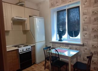 Сдам в аренду двухкомнатную квартиру, 50 м2, Новоалтайск, Прудская улица, 15В