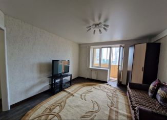 Сдам в аренду 1-ком. квартиру, 43 м2, Татарстан, Набережночелнинский проспект, 70/56