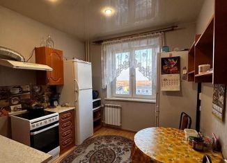 Продаю 2-ком. квартиру, 56.8 м2, Копейск, улица Короленко