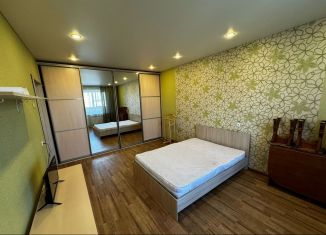 Сдается однокомнатная квартира, 33 м2, Татарстан, улица Хайдара Бигичева, 18