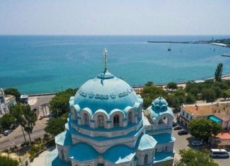 Продается 3-ком. квартира, 56.6 м2, Евпатория, улица Тучина, 1/2