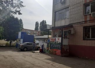 Продам торговую площадь, 70 м2, Энгельс, Кожевенная улица, 10