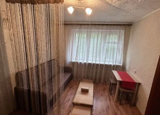 Комната в аренду, 26 м2, Псковская область, улица Комсомольца Зверева, 10