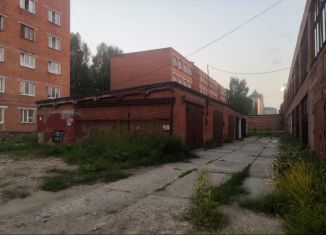 Продаю гараж, 30 м2, Осинники, улица Победы, 54/1