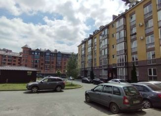 Продажа трехкомнатной квартиры, 92 м2, Владикавказ, улица Шамиля Джикаева, 10, 18-й микрорайон